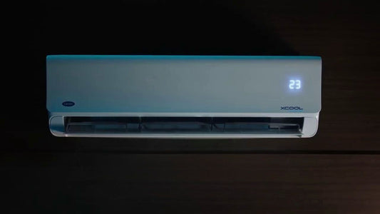 CARRIER XCool 1.5 HP, Heat Pump (53QHEFT12N8-708F)